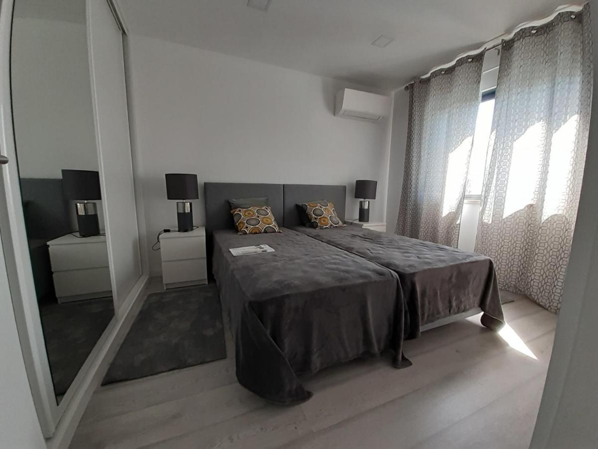 Lisbon Tagus River 2 Suites Private Pool D 알마다 외부 사진