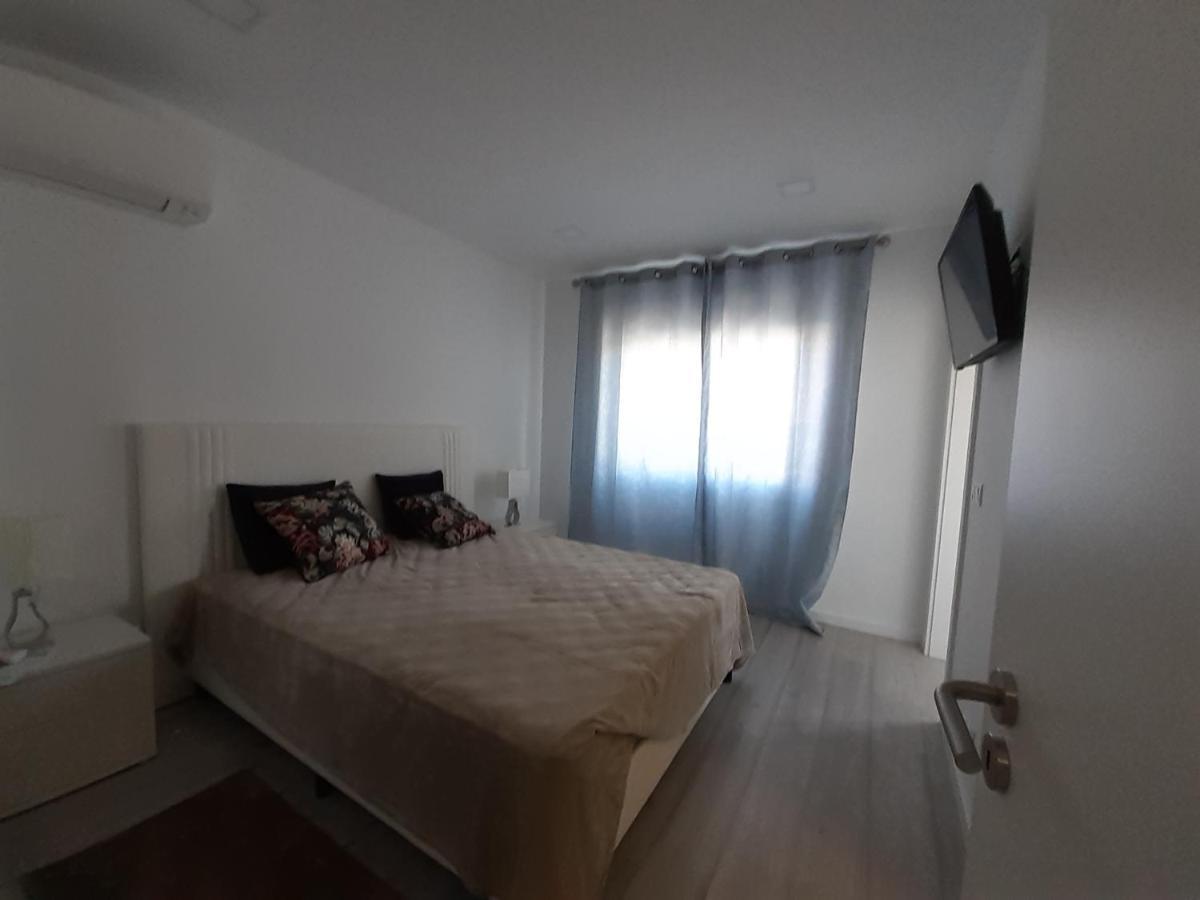 Lisbon Tagus River 2 Suites Private Pool D 알마다 외부 사진
