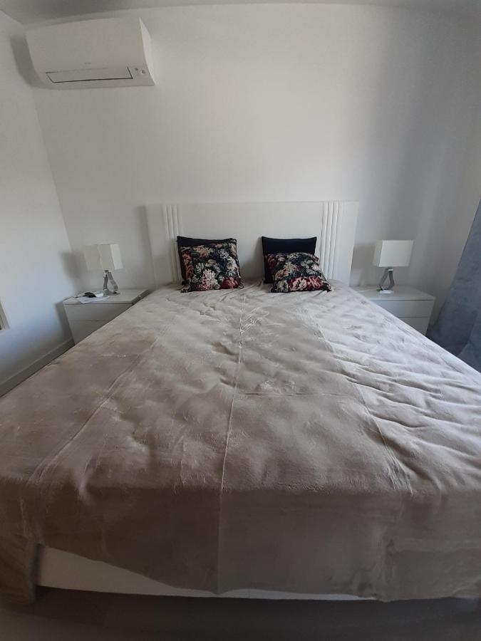 Lisbon Tagus River 2 Suites Private Pool D 알마다 외부 사진