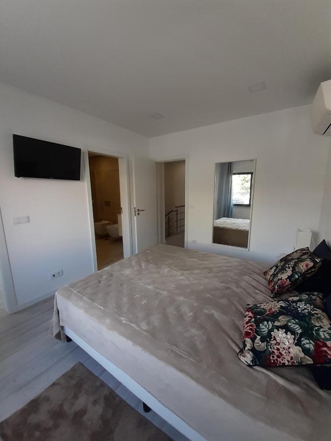 Lisbon Tagus River 2 Suites Private Pool D 알마다 외부 사진